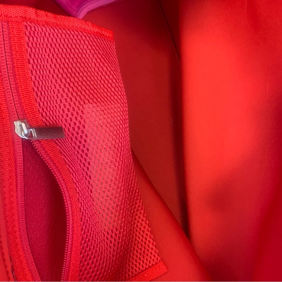 Summersalt Neoprene Beach Tote - Picture 13 of 13